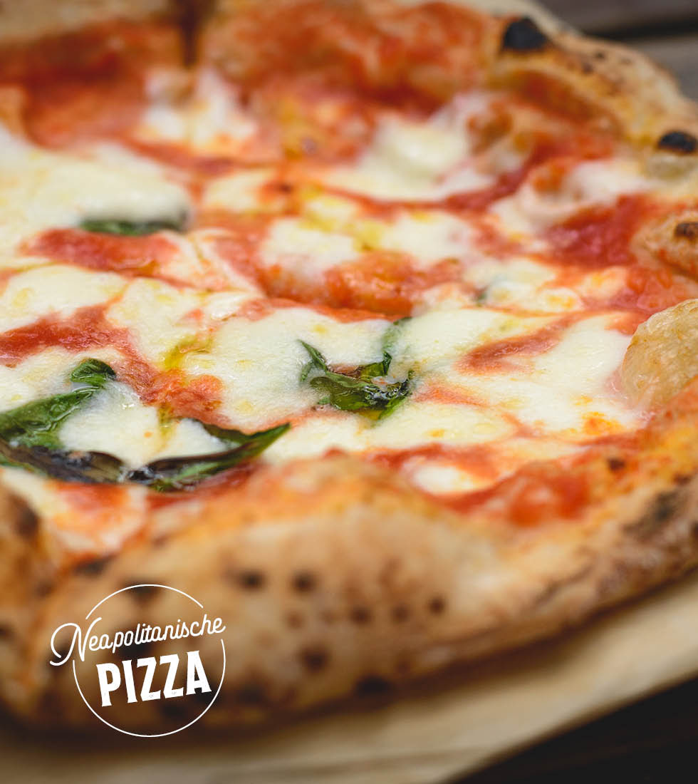 Genieße frische, original neapolitanische Pizza mit feinsten Zutaten in der Piazza Colombo.